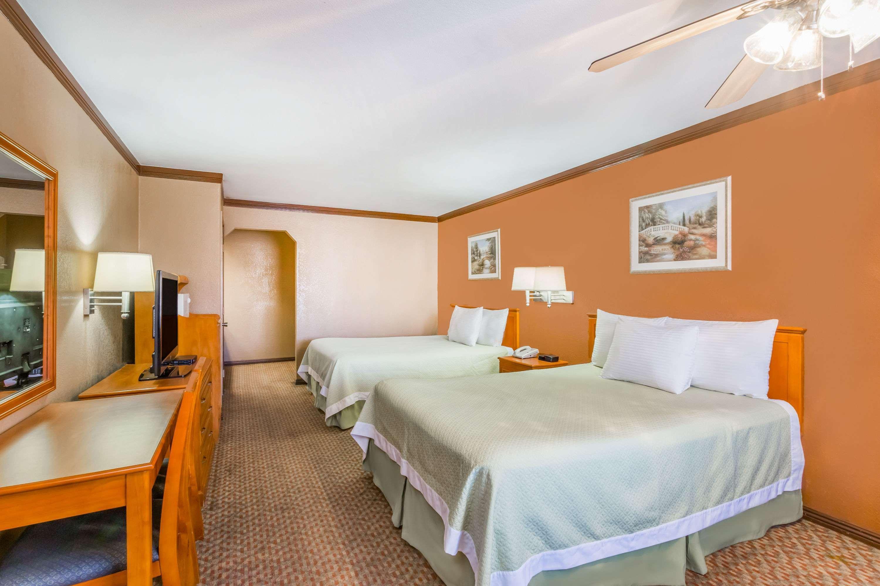 Days By Wyndham Hotel 3*