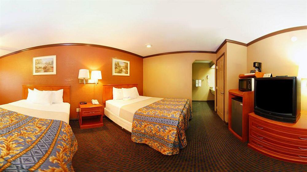 Days By Wyndham Hotel Bishop
